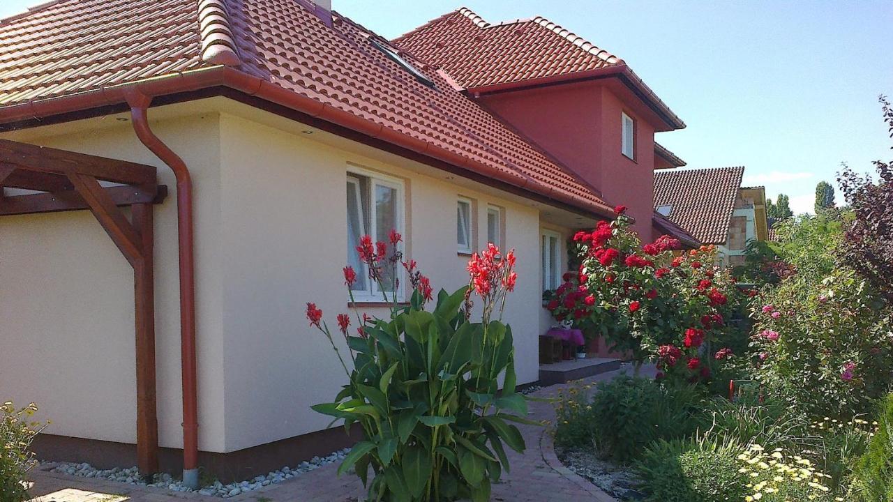 Ferienhaus Judit Alsoors Exterior photo