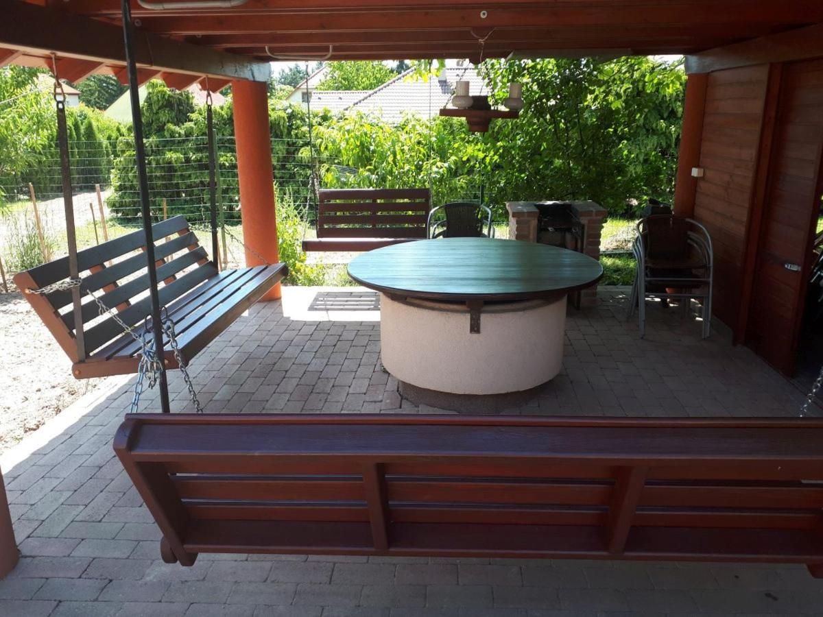 Ferienhaus Judit Alsoors Exterior photo